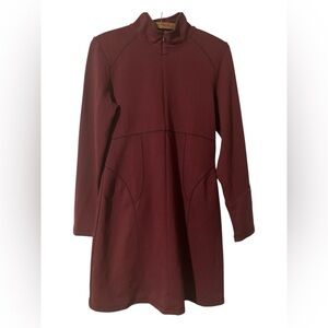 Athleta Sports Dress Size M Long Sleeve Hiking Camping Boating